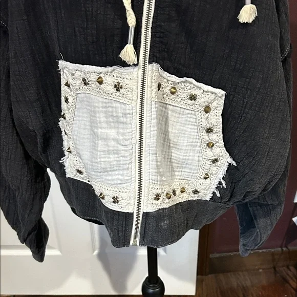 POL Black Zip-Up Hoodie with White Crochet Accents Buckle store sz M - Picture 2 of 4